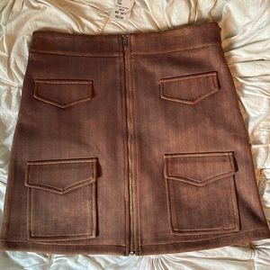 Brown skirt with pockets